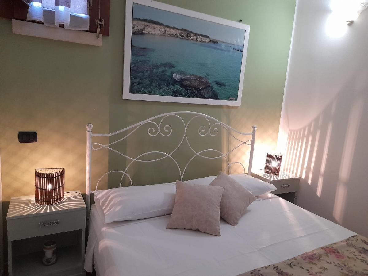 Casa Vacanza Augusto ウッジャーノ・ラ・キエーザ エクステリア 写真