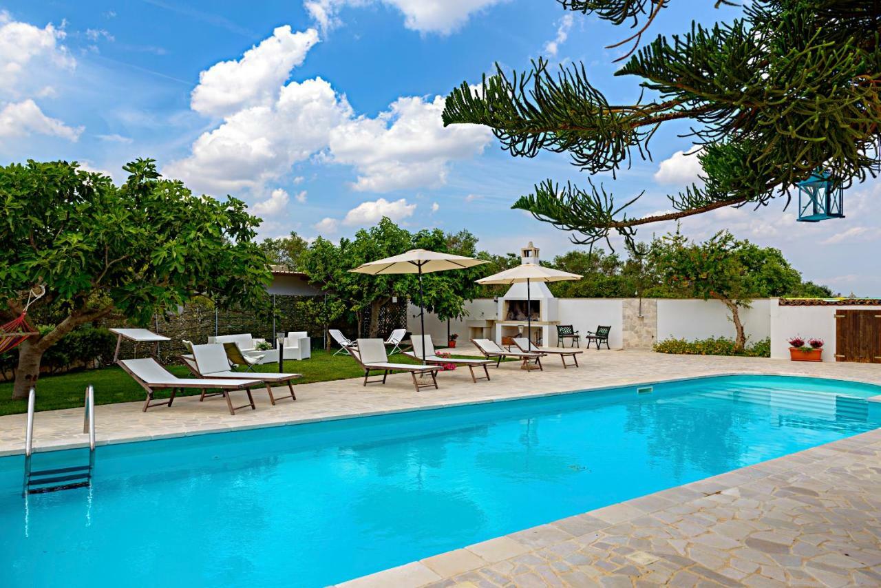 Casa Vacanza Augusto ウッジャーノ・ラ・キエーザ エクステリア 写真